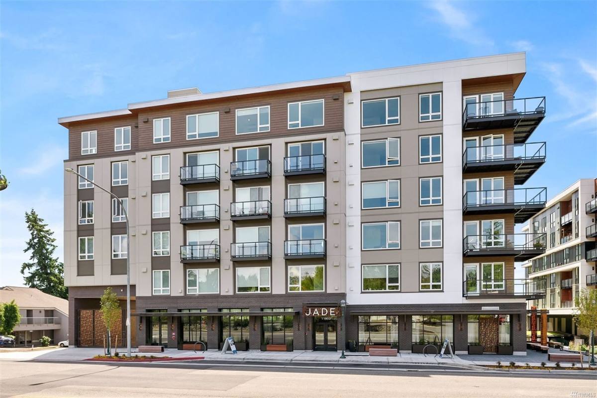 Condo for rent at 11903 NE 128th St #106, Kirkland, WA 98034