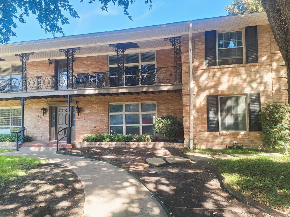 Condo for rent at 6131 Bandera #B, Dallas, TX 75225