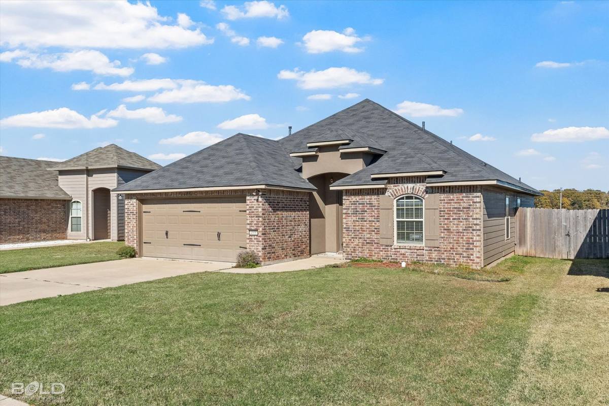 House for rent at 4008 False River Dr, Bossier City, LA 71111