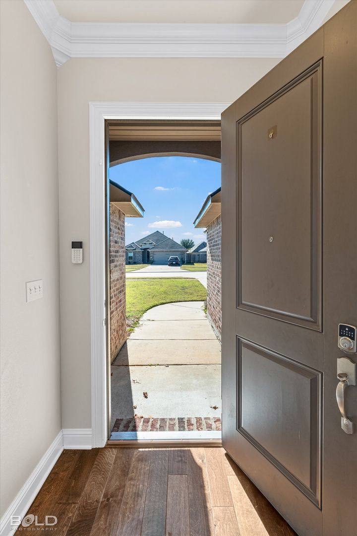 House for rent at 4008 False River Dr, Bossier City, LA 71111