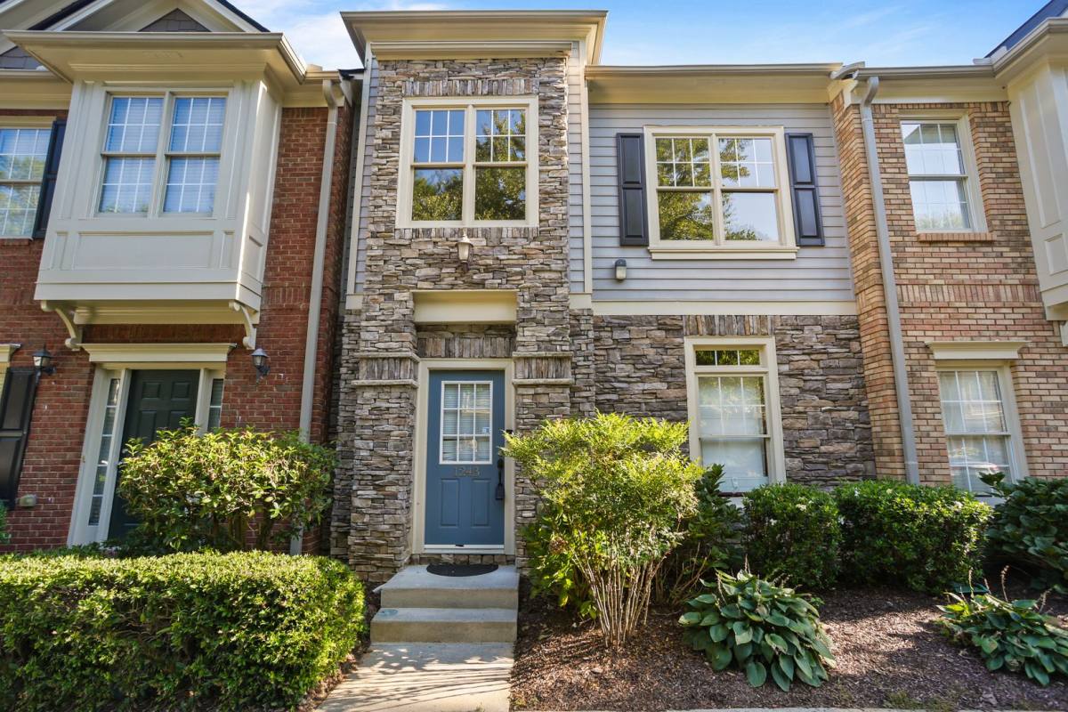 Townhouse for rent at 1243 Harris Commons Place, Roswell, GA 30076
