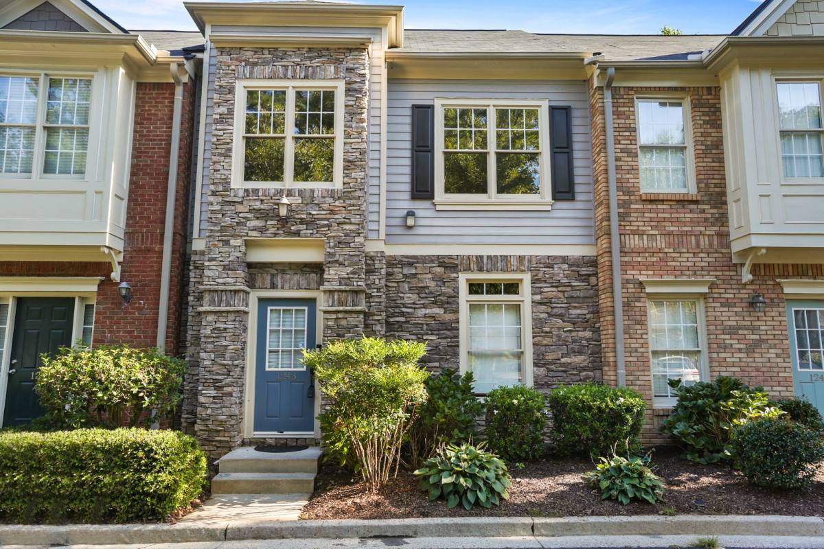 Townhouse for rent at 1243 Harris Commons Place, Roswell, GA 30076
