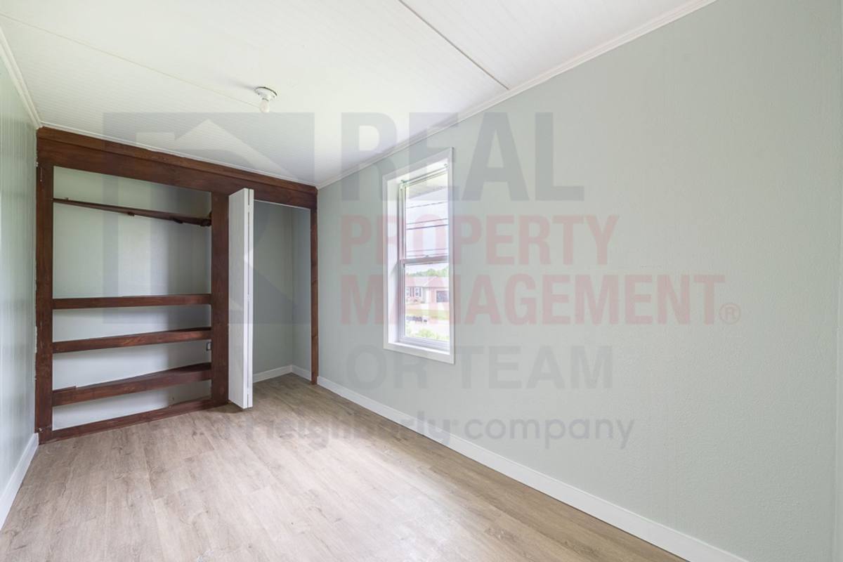 Apartment for rent at 5066 Newton Falls Rd, Ravenna, OH 44266