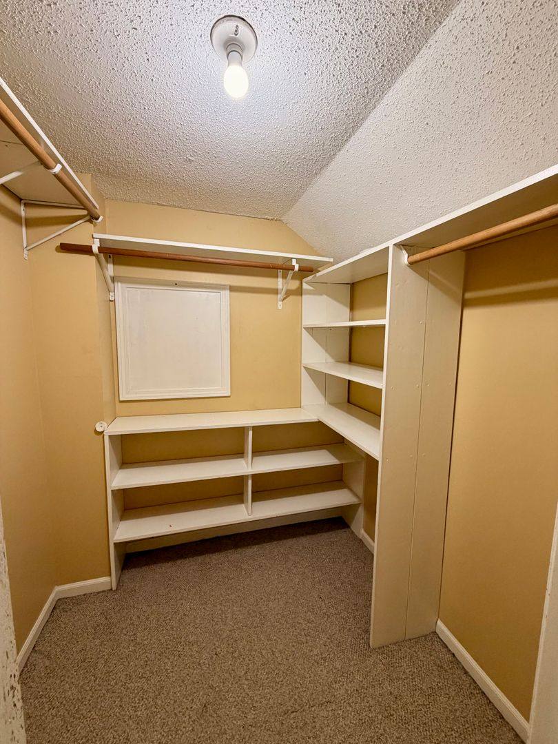 Apartment for rent at 4726 Delmar St, Mission, KS 66205
