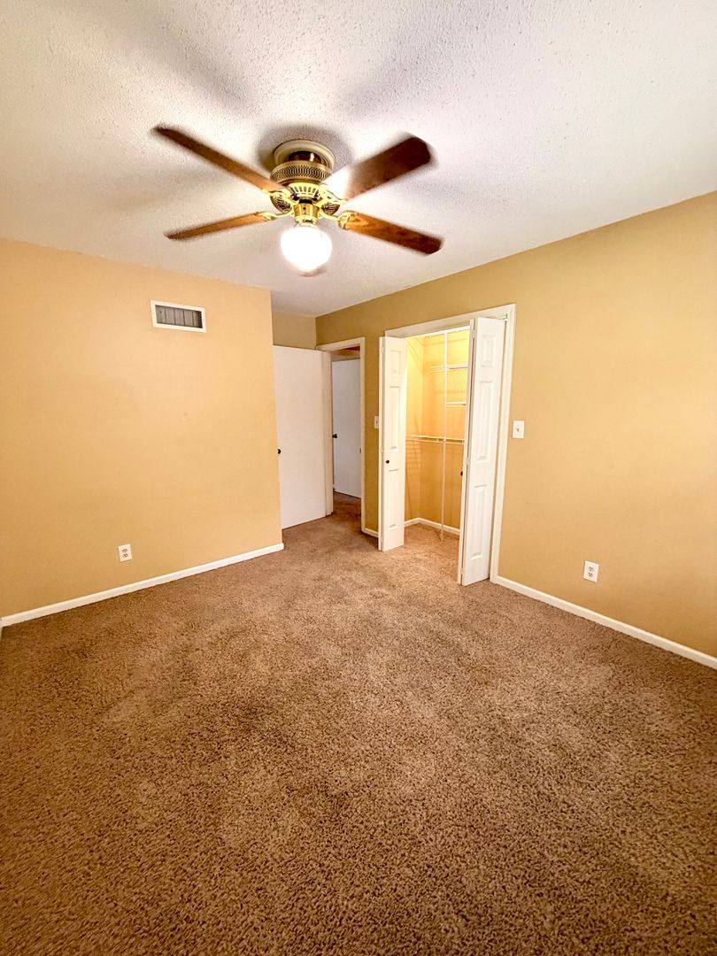 Apartment for rent at 4726 Delmar St, Mission, KS 66205
