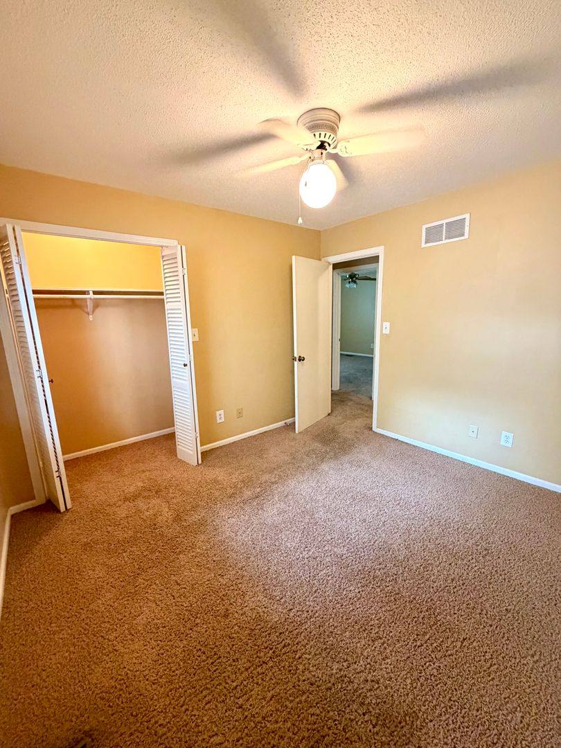 Apartment for rent at 4726 Delmar St, Mission, KS 66205