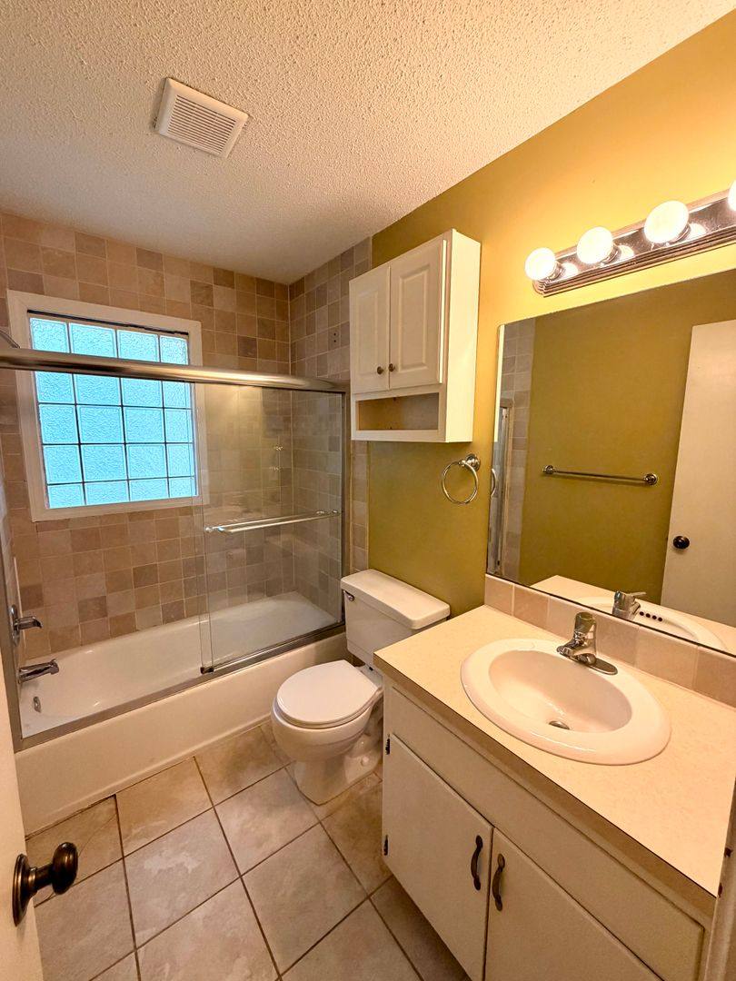 Apartment for rent at 4726 Delmar St, Mission, KS 66205