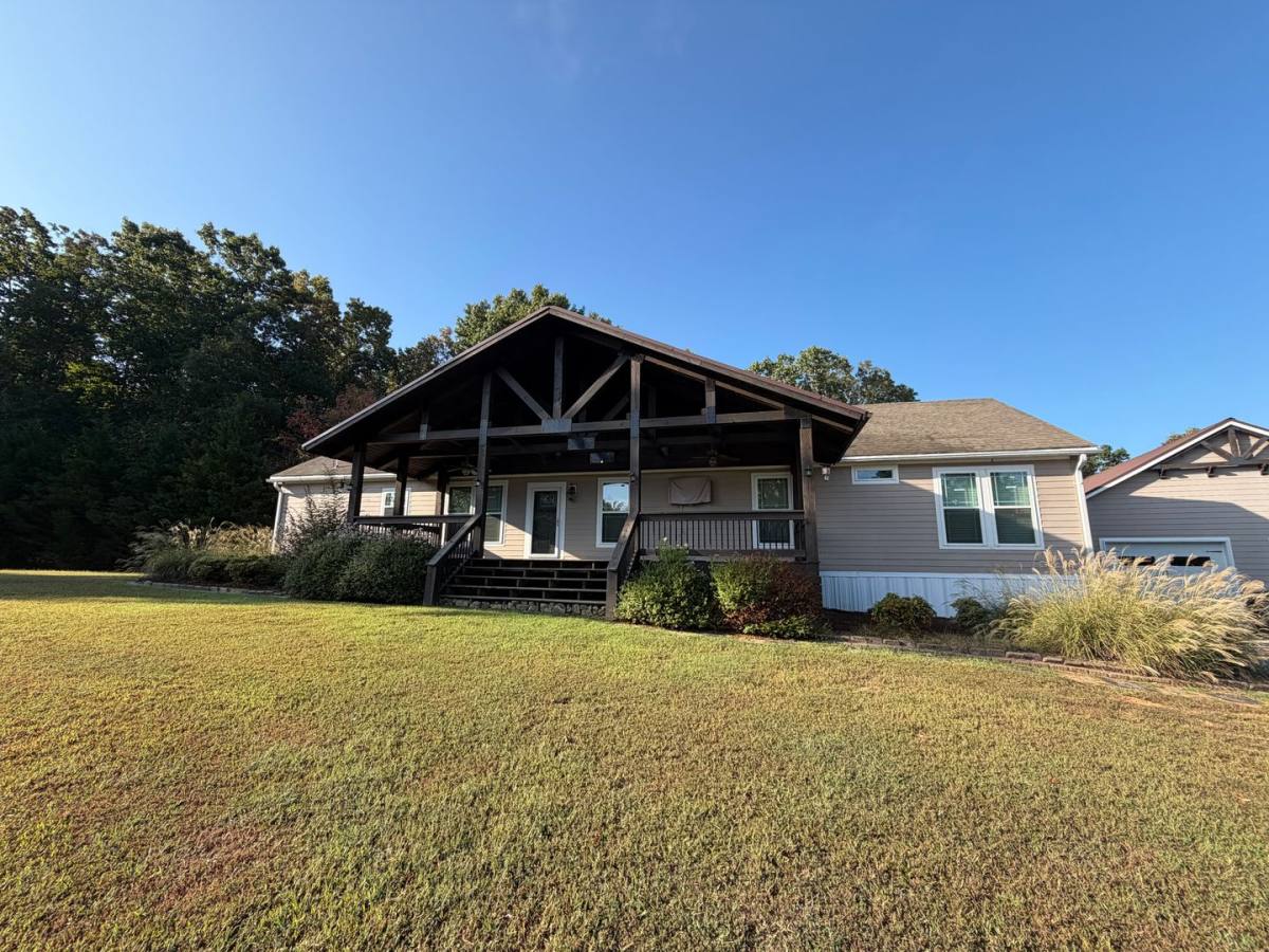 House for rent at 4397 Wagnon Mountain Rd, Tuscumbia, AL 35674
