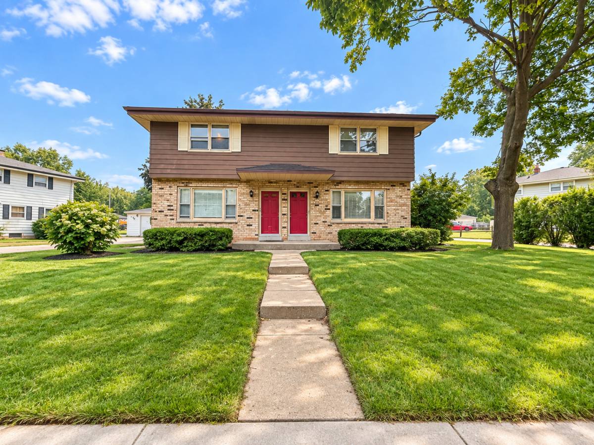 Townhouse for rent at 6021 N 109th St, Milwaukee, WI 53225