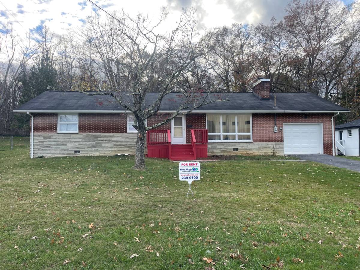House for rent at 4616 Fairlane Dr, Kingsport, TN 37663