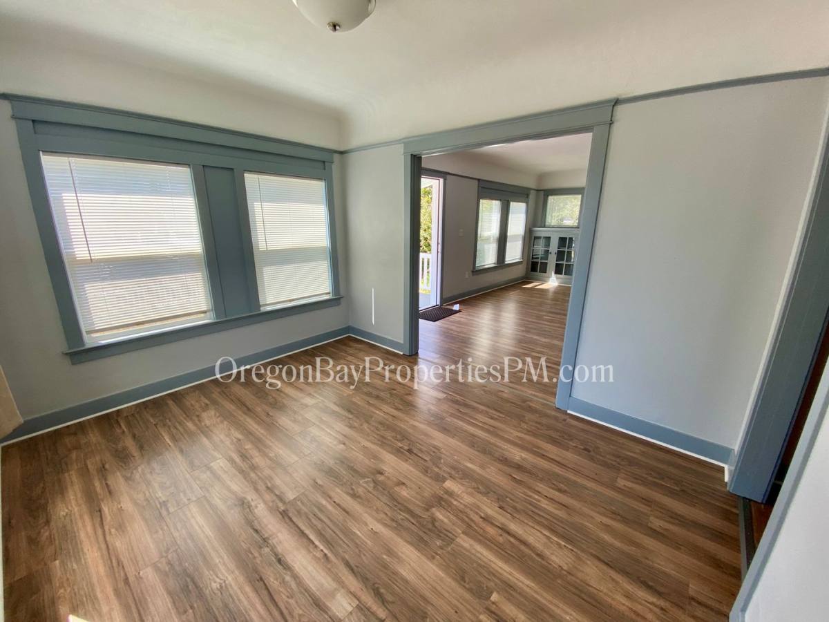 House for rent at 552 Johnson Ave, Coos Bay, OR 97420