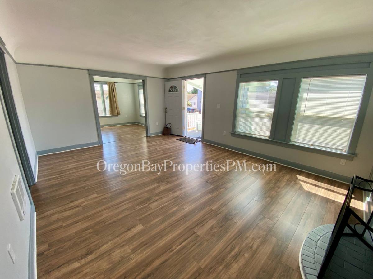 House for rent at 552 Johnson Ave, Coos Bay, OR 97420