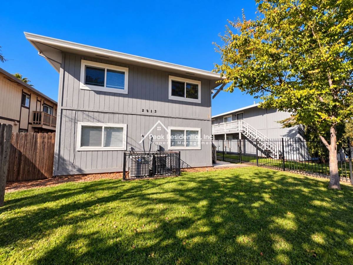 Apartment for rent at 2213 15th Ave, Sacramento, CA 95822