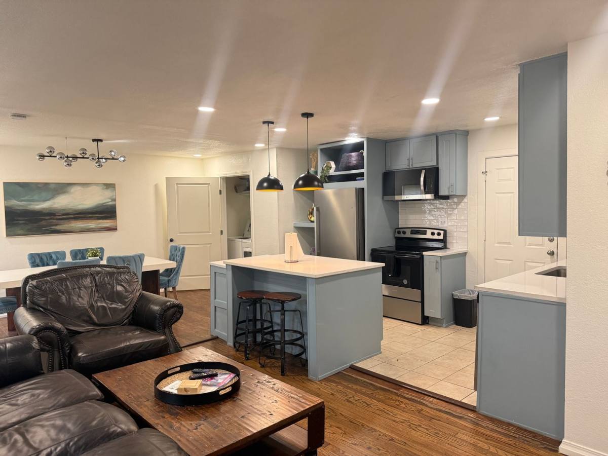 House for rent at 1325 SW 14th St, Oklahoma City, OK 73108