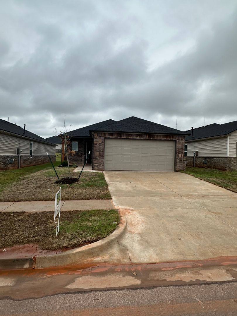 House for rent at 828 NE 102nd Terrace, Oklahoma City, OK 73114