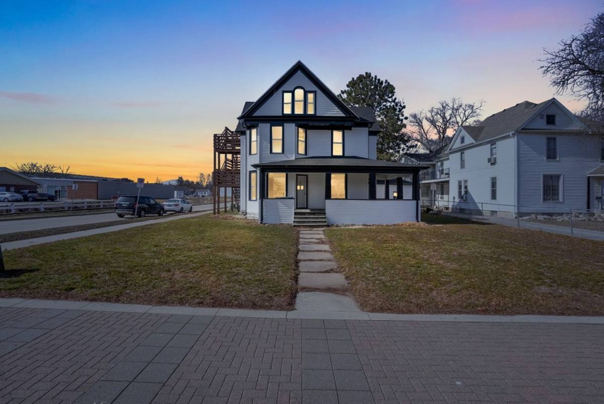 Apartment for rent at 2007 College St, Cedar Falls, IA 50613