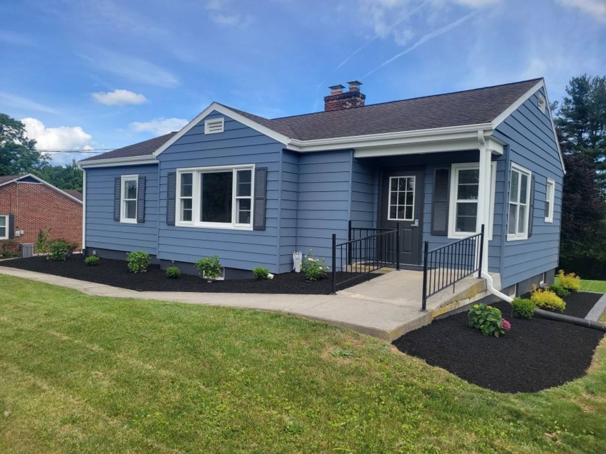 House for rent at 33 Gettysburg Pike, Mechanicsburg, PA 17055