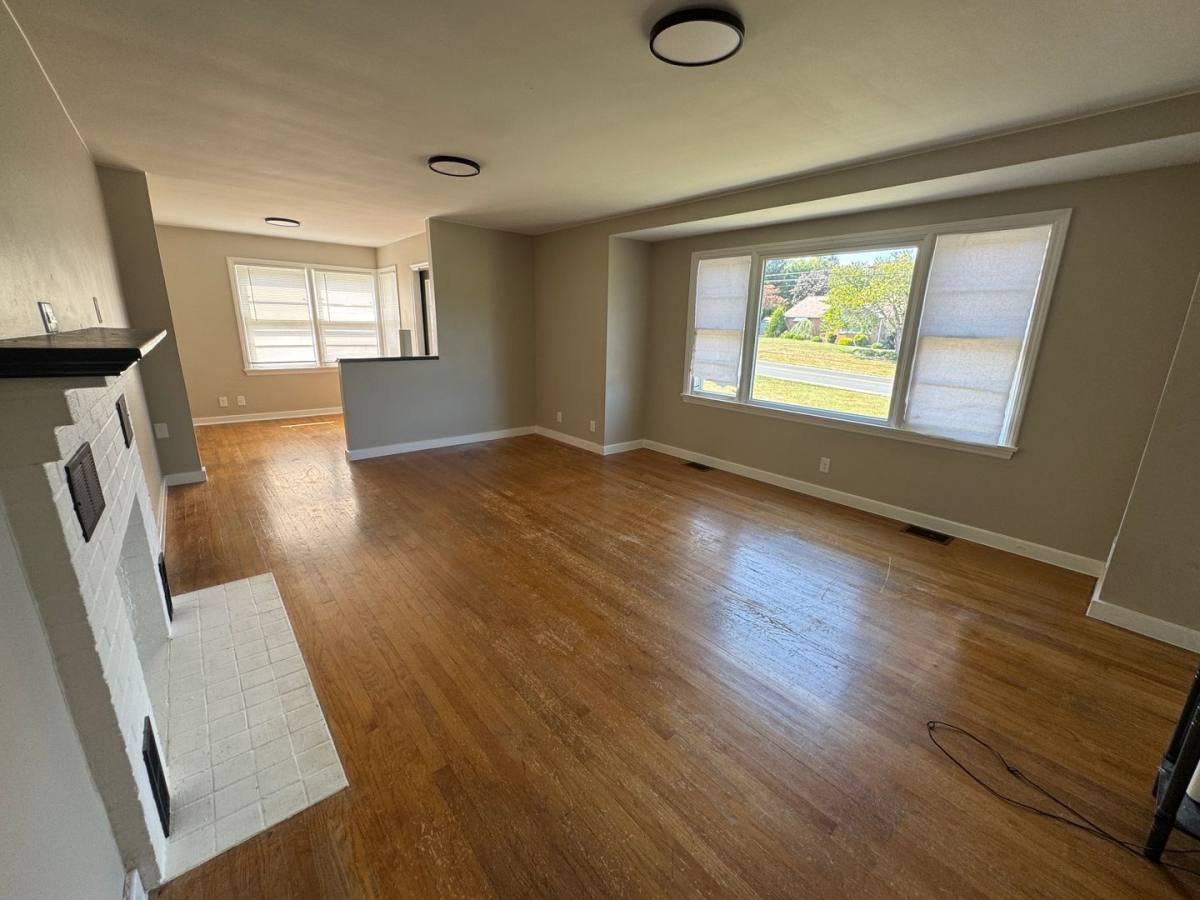 House for rent at 33 Gettysburg Pike, Mechanicsburg, PA 17055