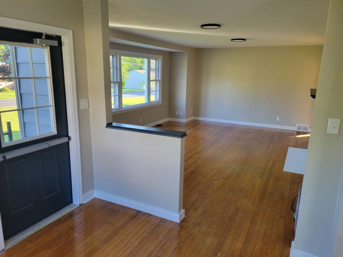 House for rent at 33 Gettysburg Pike, Mechanicsburg, PA 17055