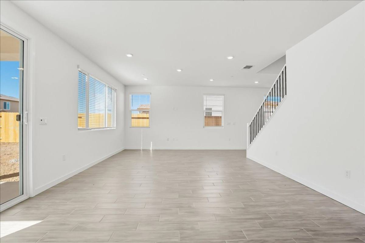 House for rent at 1052 Lost Creek Ranch Dr, Olivehurst, CA 95961