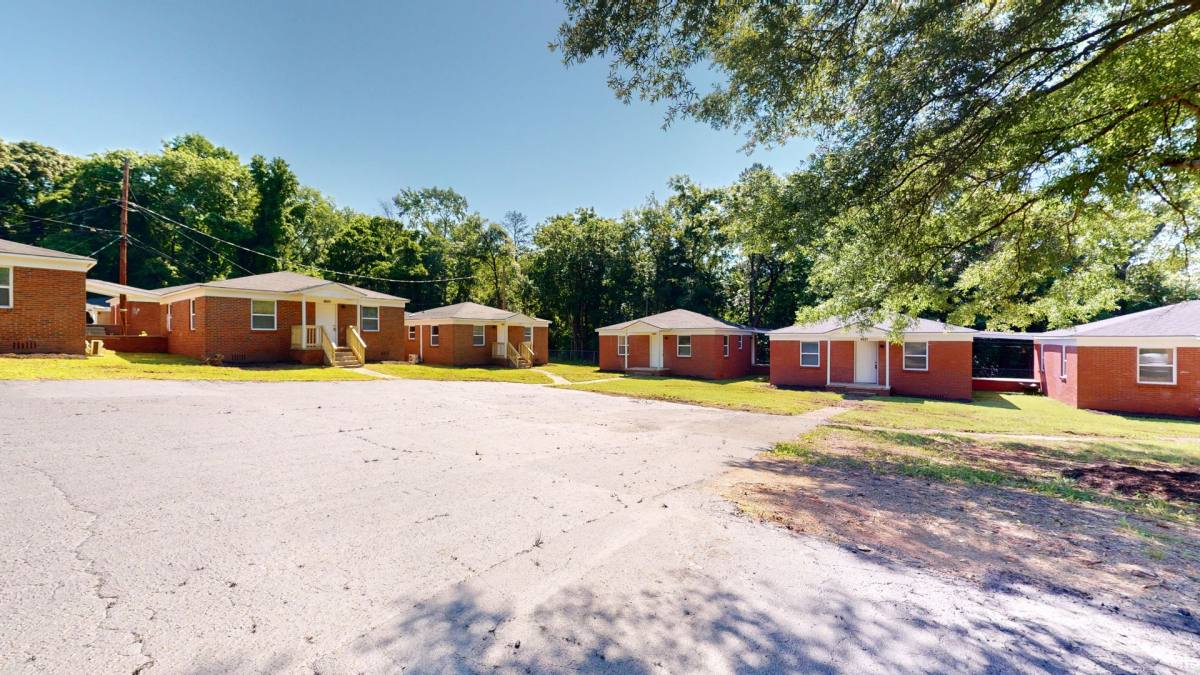 Apartment for rent at 4527 Helena St, Charlotte, NC 28208