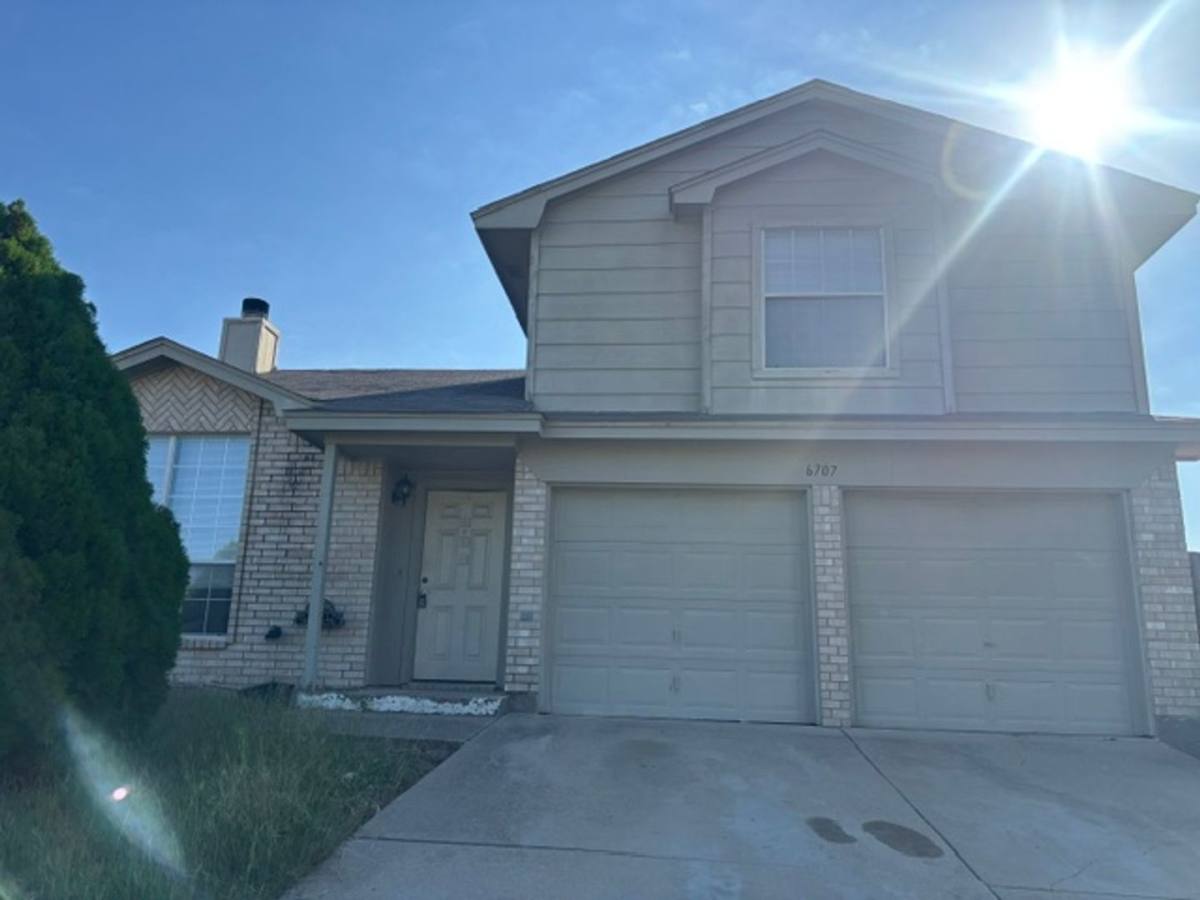 House for rent at 6707 Dusty Ridge Trail, Arlington, TX 76002