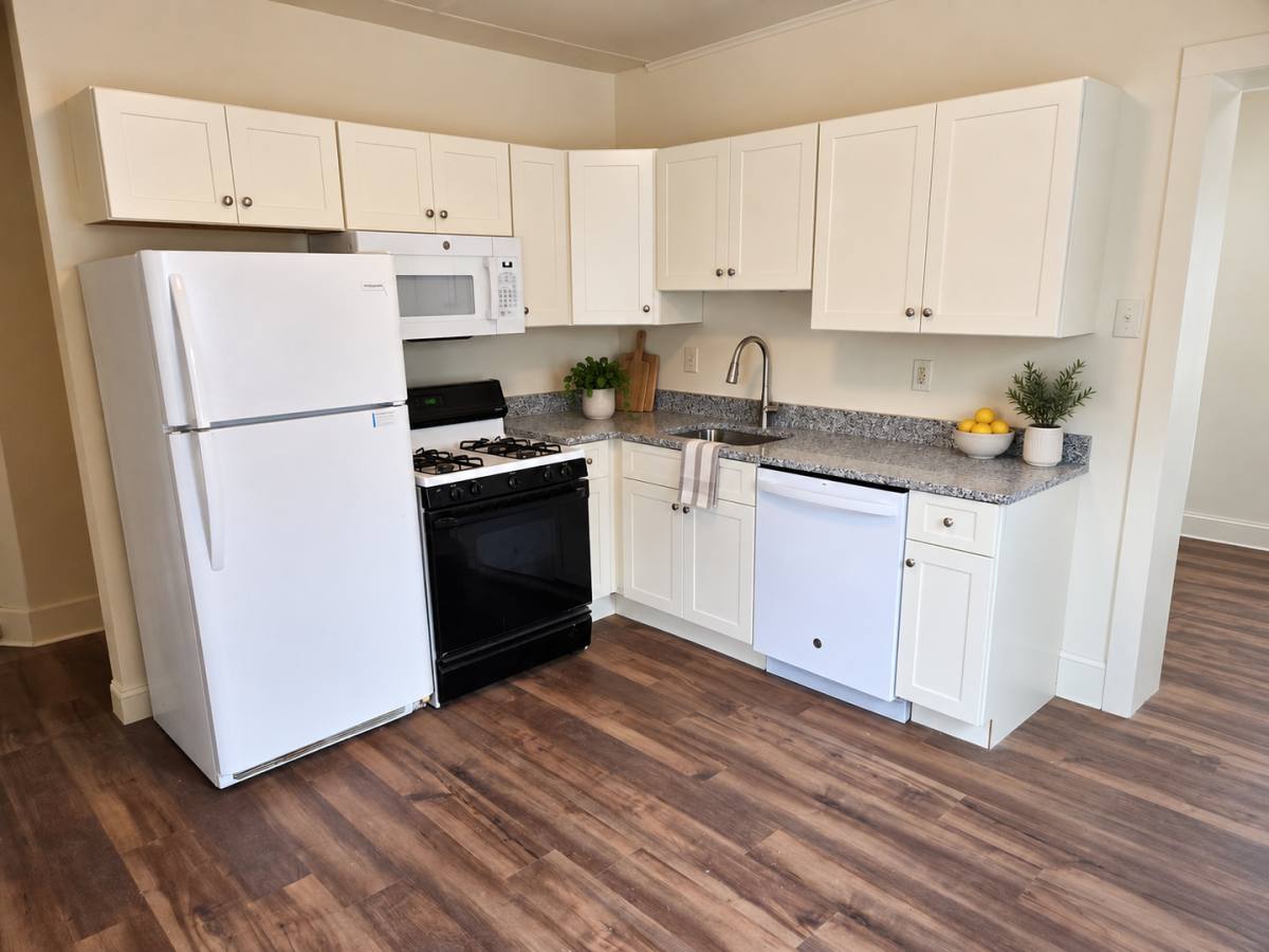 Apartment for rent at 36-38 N Poplar St, Elizabethtown, PA 17022