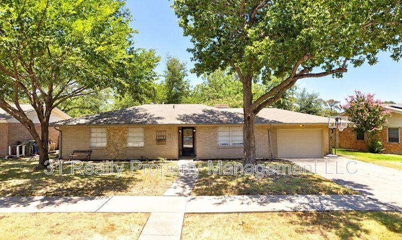 House for rent at 131 Old Mill Circle, Lewisville, TX 75057