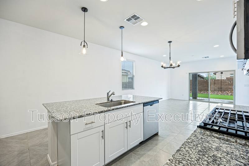 House for rent at 10333 W Granderson St, Marana, AZ 85653