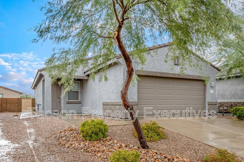 House for rent at 10333 W Granderson St, Marana, AZ 85653