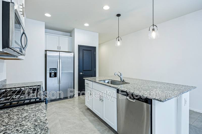 House for rent at 10333 W Granderson St, Marana, AZ 85653