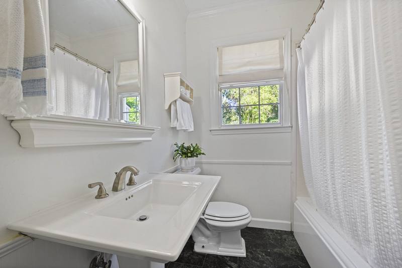 House for rent at 2151 Hollydale Ave, Baton Rouge, LA 70808