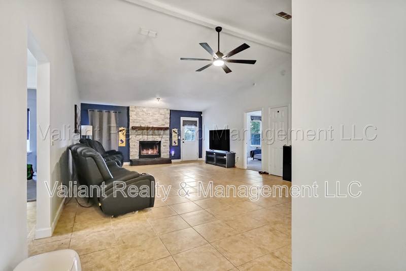 House for rent at 5286 Julington Creek Rd, Jacksonville, FL 32258