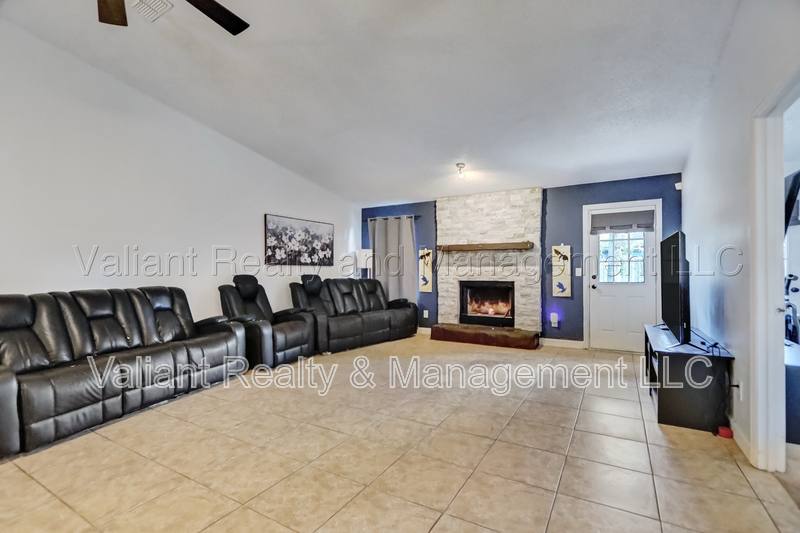 House for rent at 5286 Julington Creek Rd, Jacksonville, FL 32258