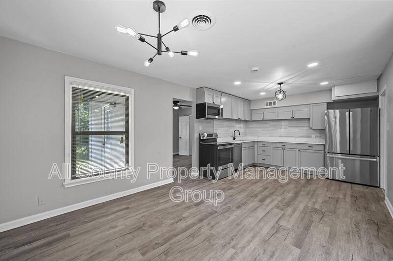 House for rent at 3677 Rockdale Dr, Dallas, TX 75220