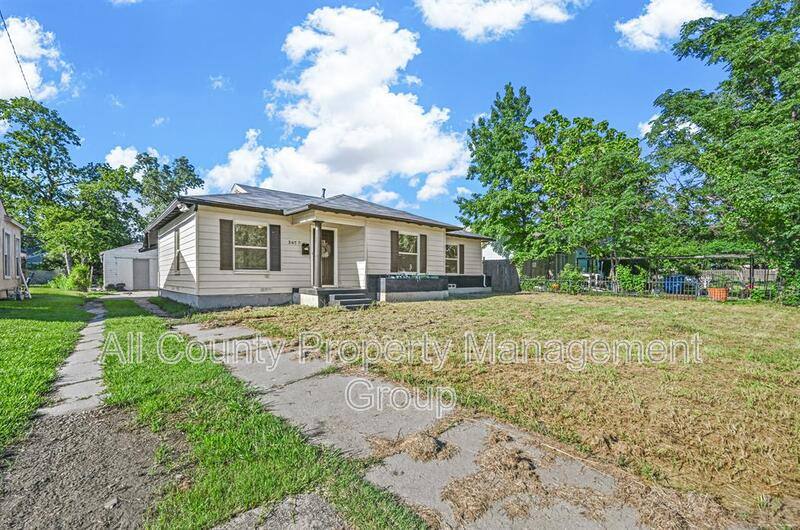 House for rent at 3677 Rockdale Dr, Dallas, TX 75220