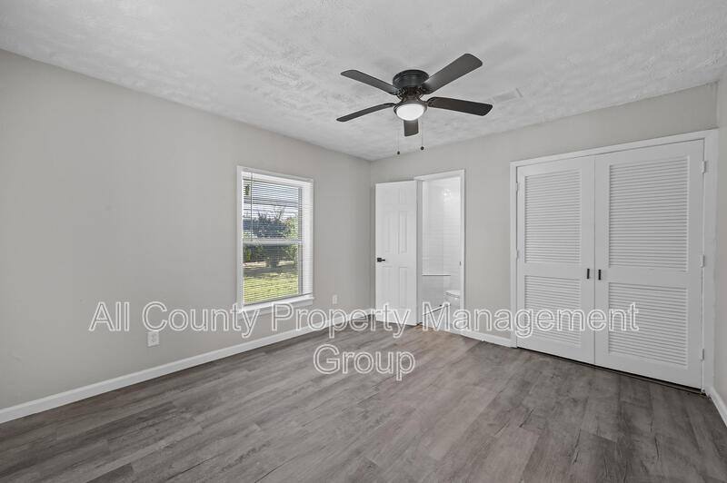 House for rent at 3677 Rockdale Dr, Dallas, TX 75220