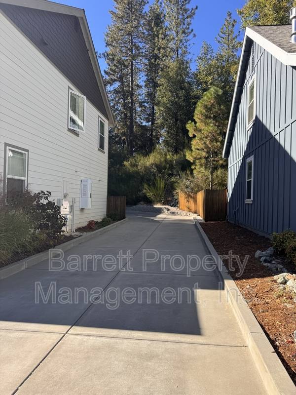 Apartment for rent at 234 Pello Lane, Nevada City, CA 95959