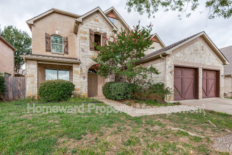 House for rent at 307 Moonlight Dr, Euless, TX 76039