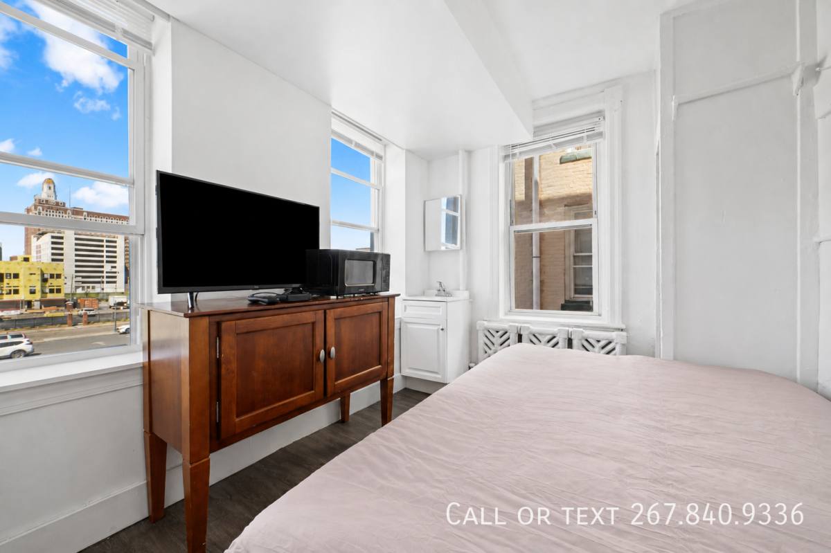 Apartment for rent at 135 St James Place, Atlantic City, NJ 08401