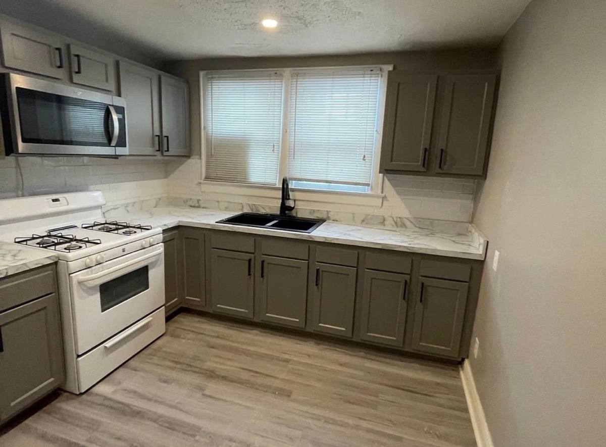 Apartment for rent at 406 Maryland Ave, Charleston, WV 25302