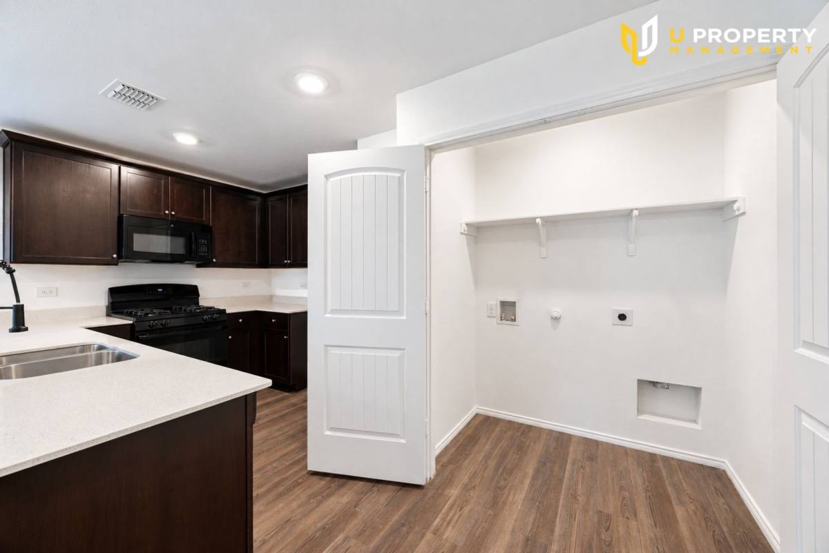 House for rent at 1422 Southwell Dr, Crandall, TX 75114