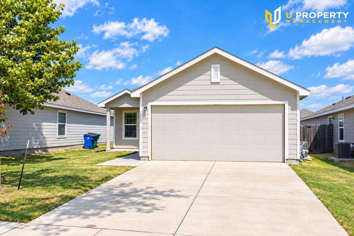 House for rent at 1422 Southwell Dr, Crandall, TX 75114
