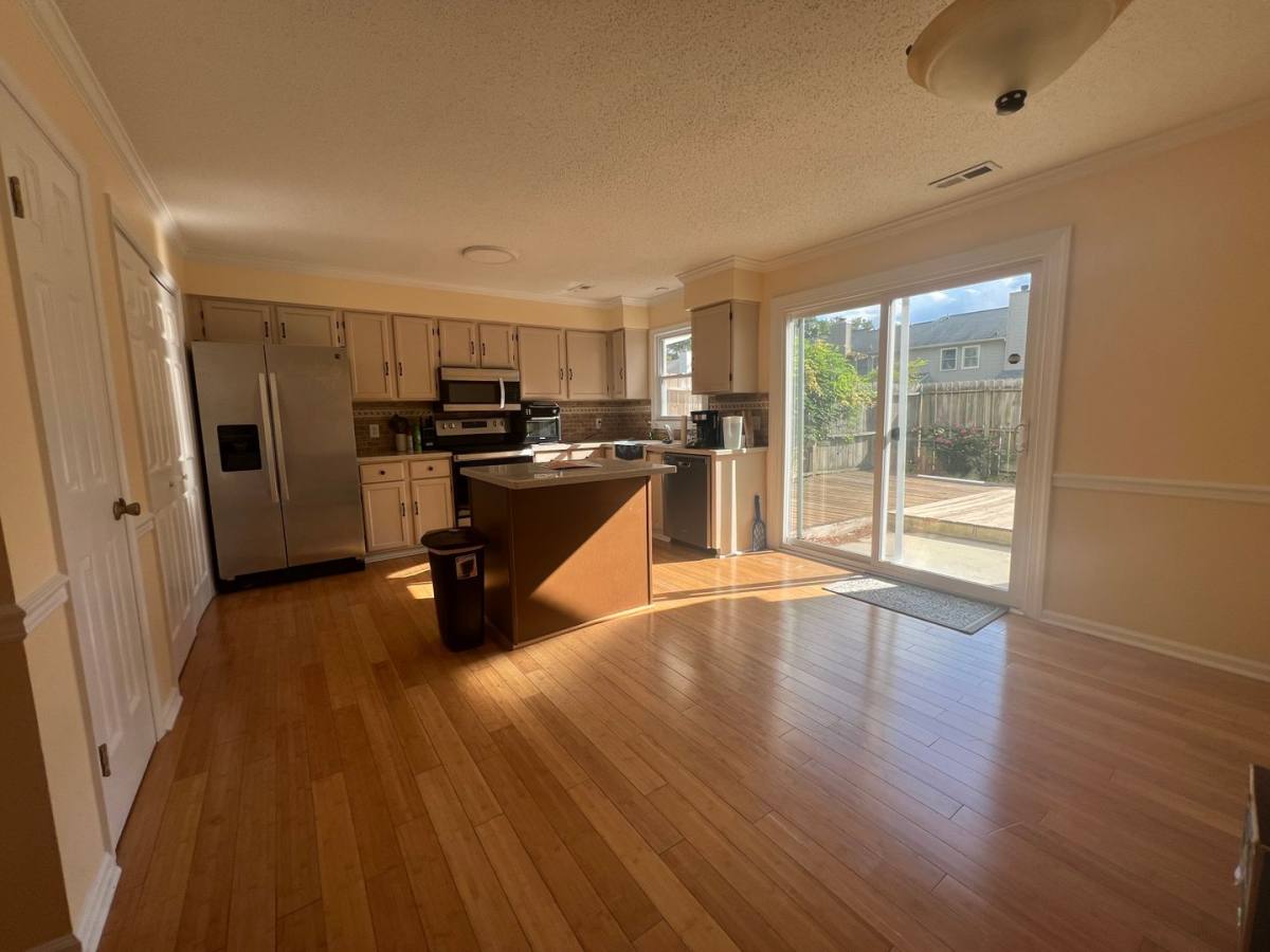 Townhouse for rent at 104 Kingsbridge Lane, Yorktown, VA 23692