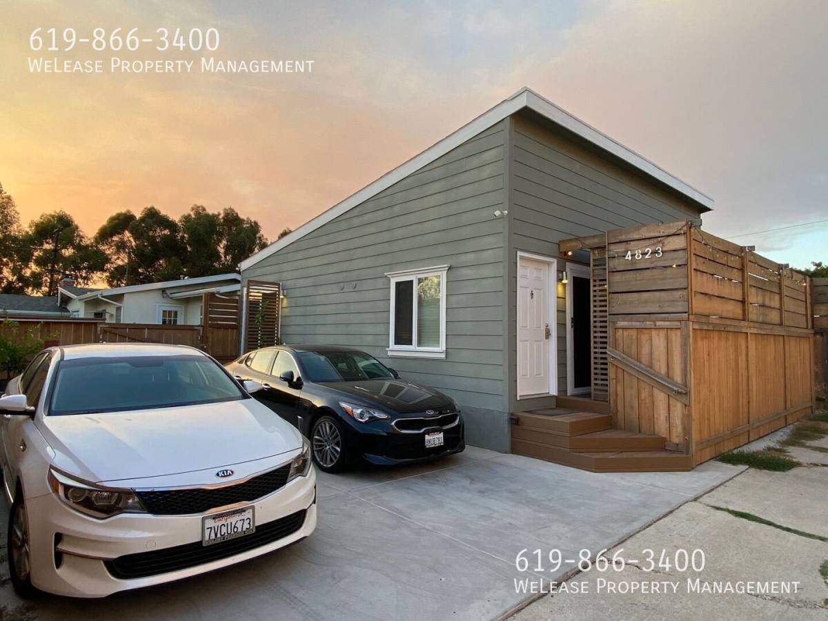 Apartment for rent at 4821-23 Kenmore Terrace #4823, San Diego, CA 92116