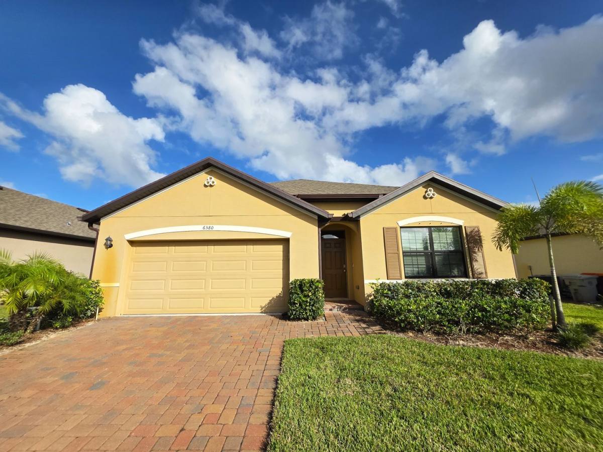 House for rent at 6580 Canterbridge Dr, Vero Beach, FL 32967