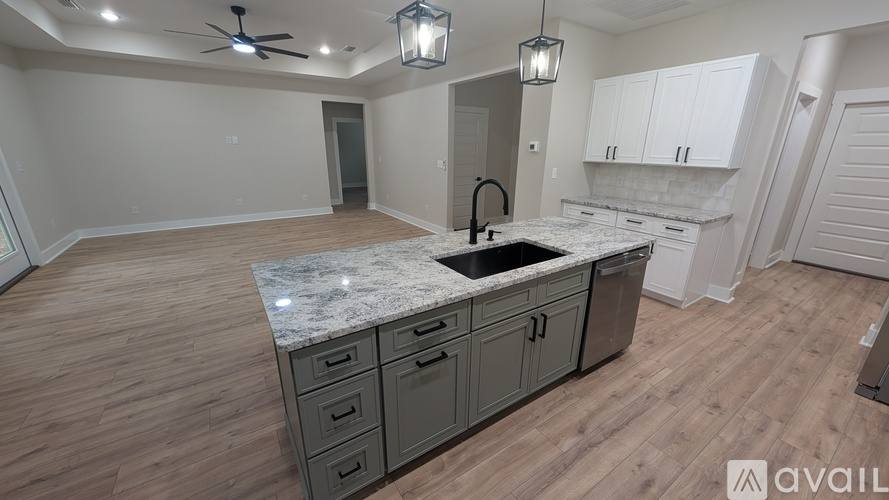 House for rent at 699 Pinewood Dr, Defuniak Springs, FL 32433