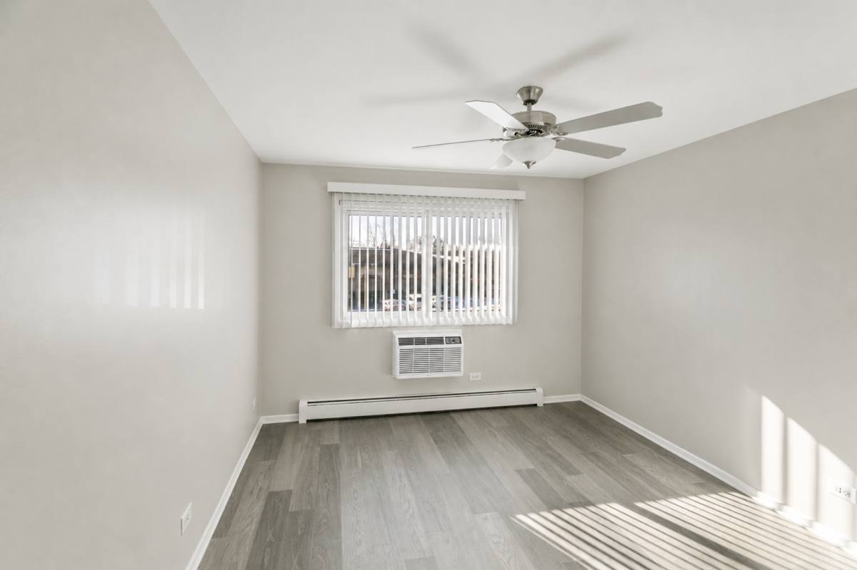 Apartment for rent at 711 S Milwaukee Ave #101, Libertyville, IL 60048