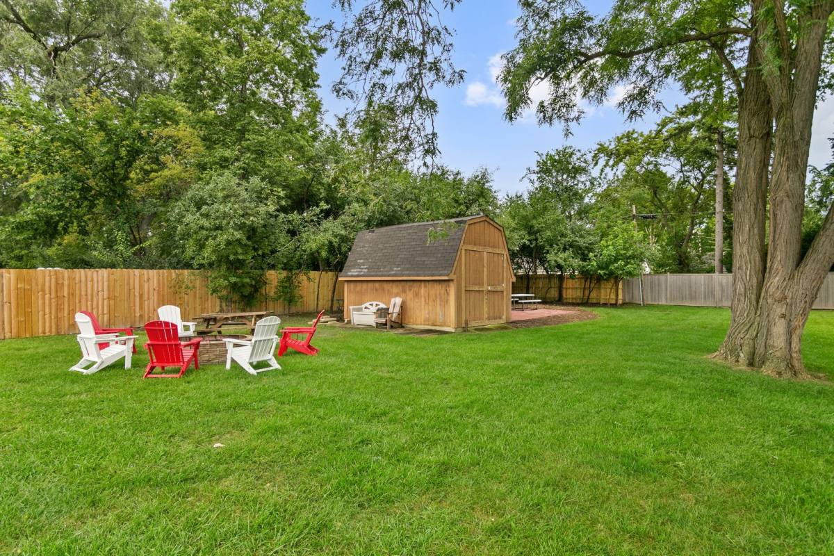 Apartment for rent at 711 S Milwaukee Ave #101, Libertyville, IL 60048
