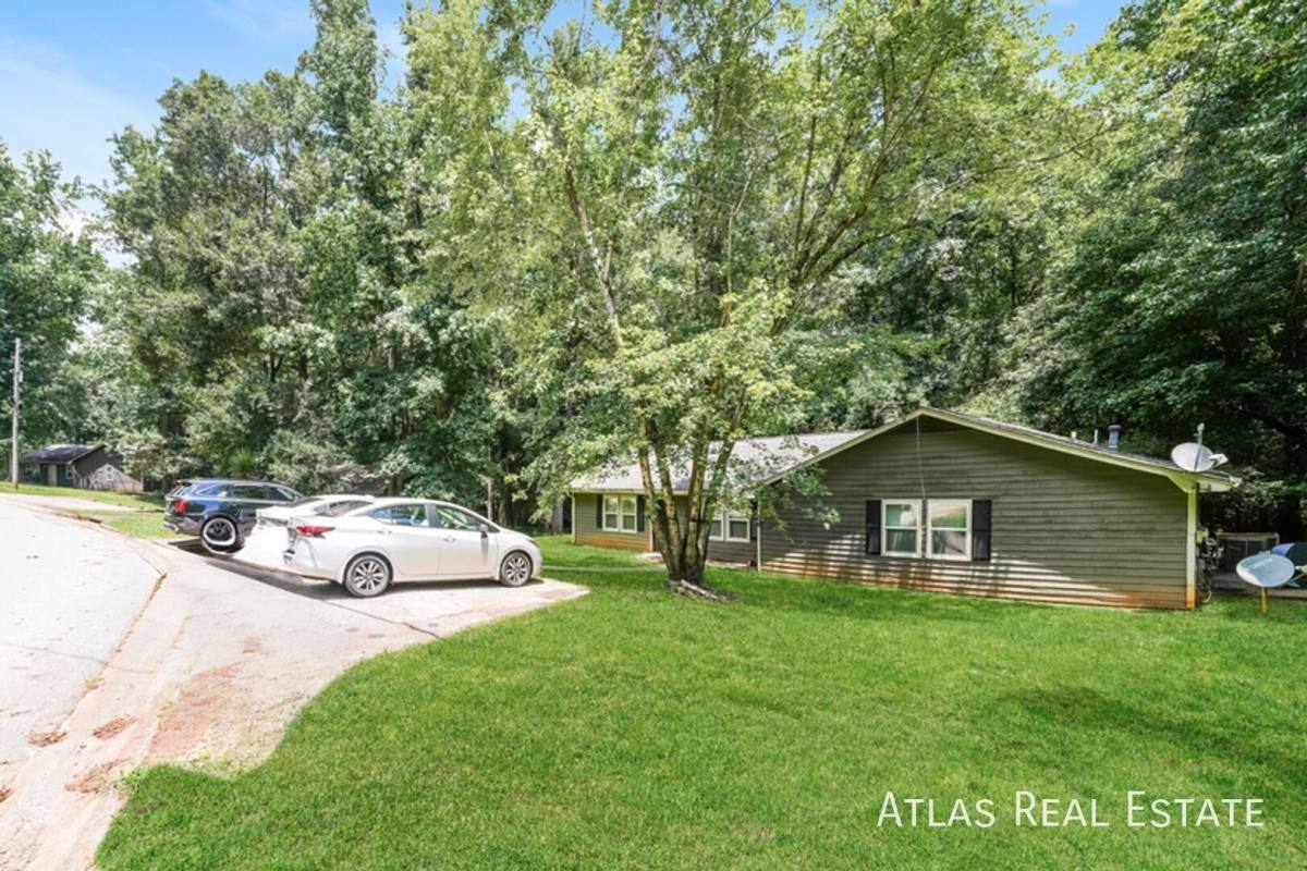 Apartment for rent at 135 N Bluff Rd, Athens, GA 30607